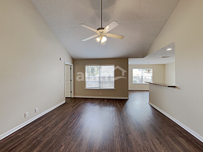 Foto del edificio - 1519 Ballater Drive