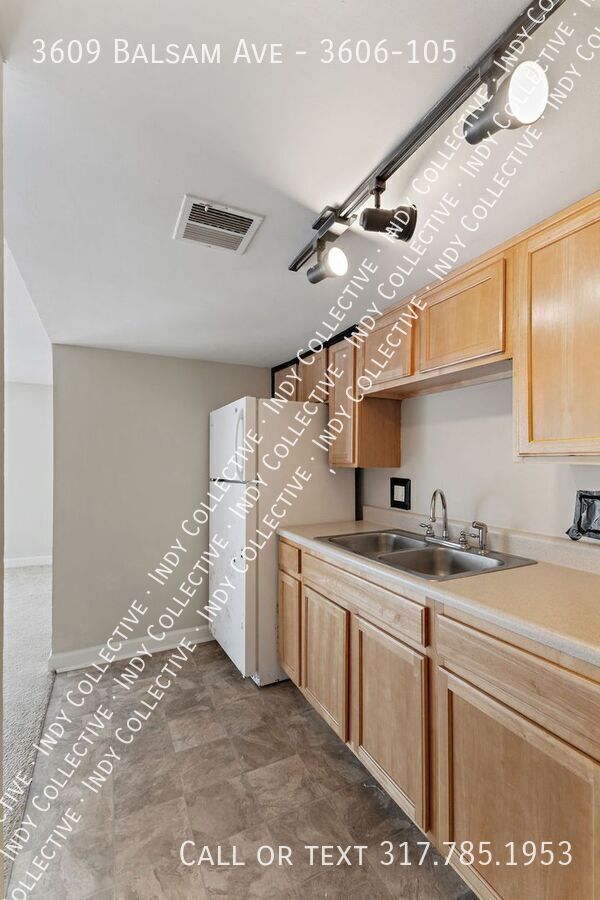 Building Photo - 3609 Balsam Ave
