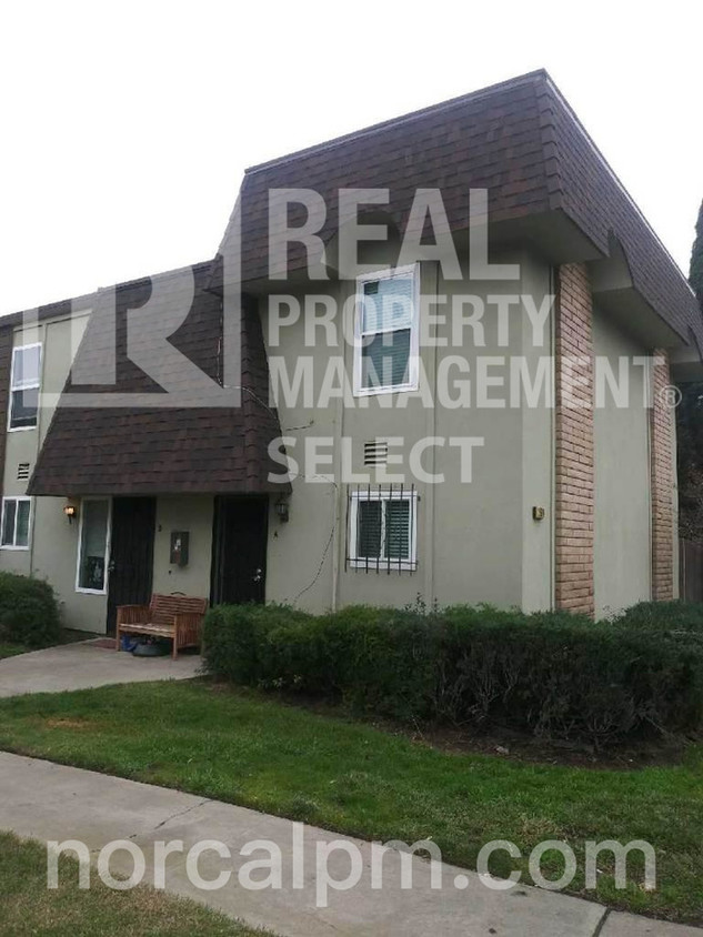 Primary Photo - Charming 2 Bed 1.5 Bath In Sacramento