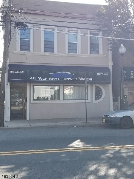Building Photo - 601 Van Houten Ave