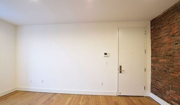 Foto del edificio - 435 Throop Ave