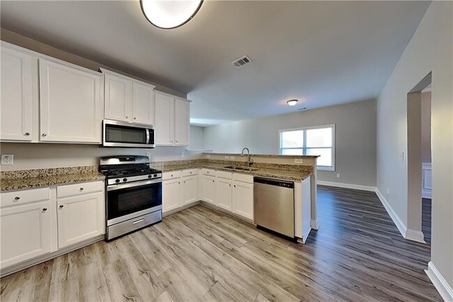 Foto del edificio - 227 Brightondale Blvd