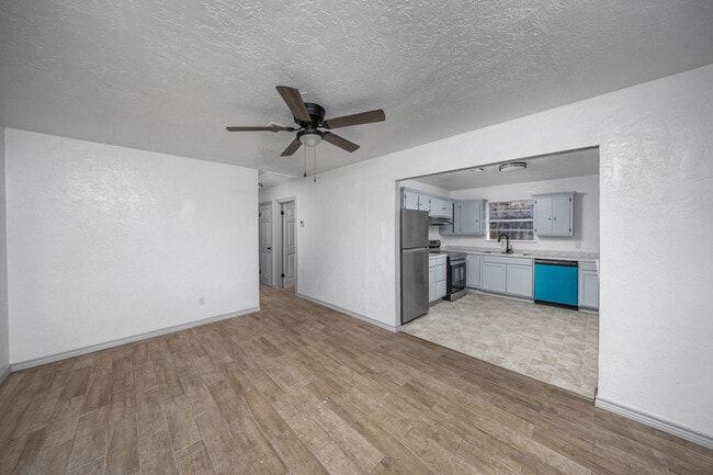 Foto del edificio - 508 NW Woodridge Dr