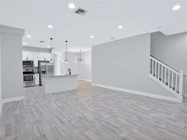 Foto del edificio - 2233 E Kaley Ave