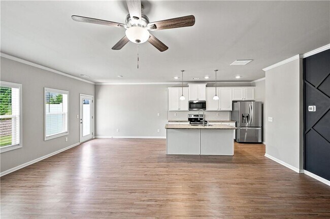 Foto del edificio - 5149 Fox Den Rd
