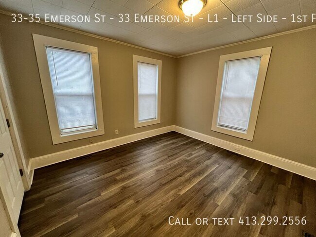Building Photo - Newly Remodeled 2 Bedroom, 1 Bath Unit in ...