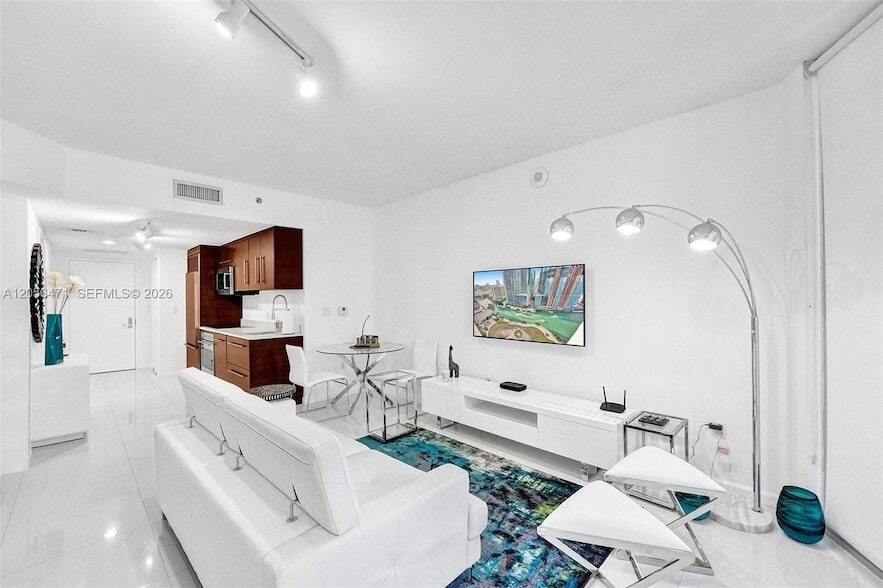 Photo - 475 Brickell Ave Unit 2708