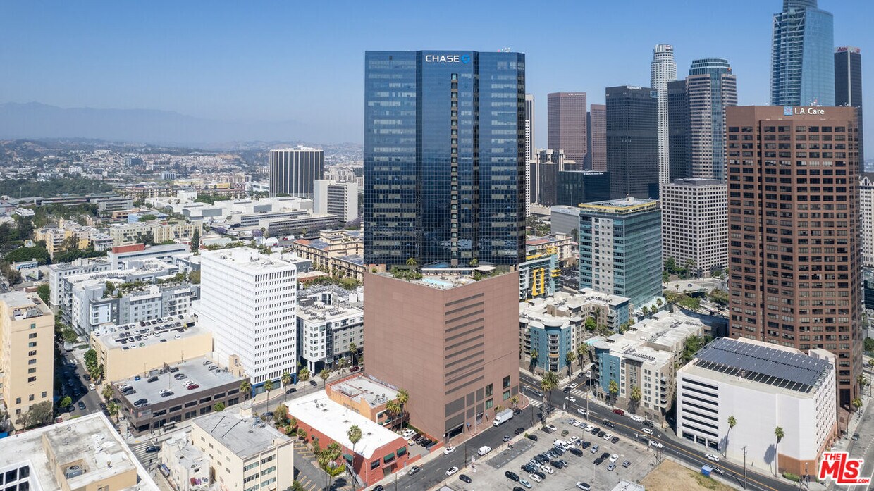 Foto principal - 1100 Wilshire Blvd