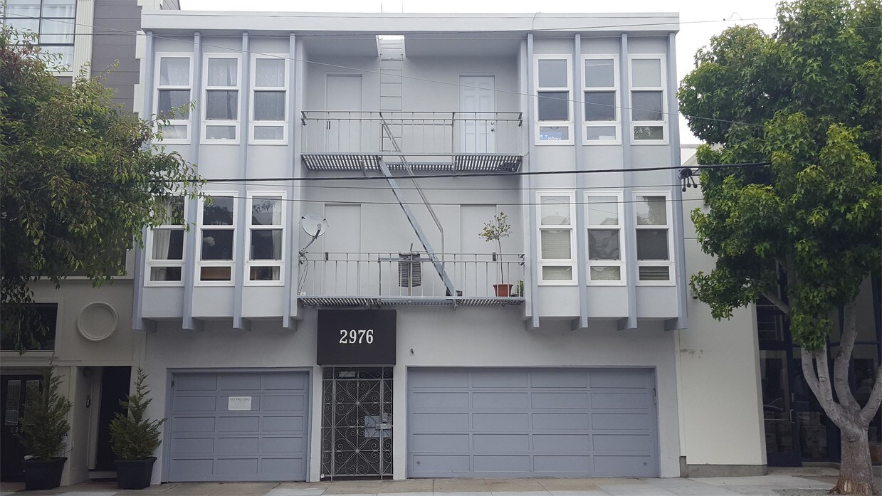 Primary Photo - 2976 Washington St