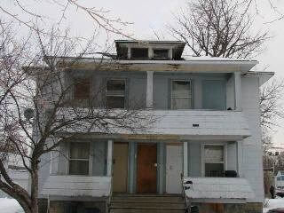 Building Photo - 3552 Bluff St