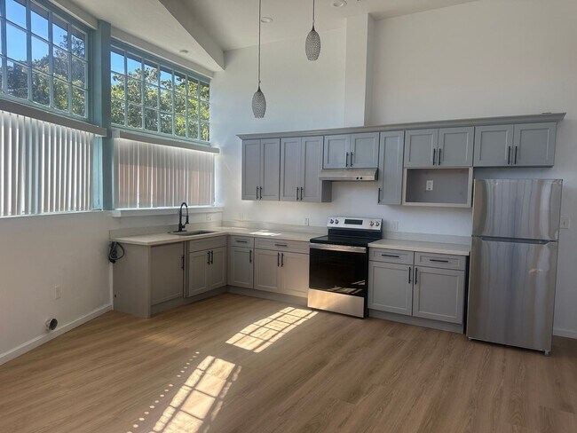 Building Photo - 2801 38th Ave