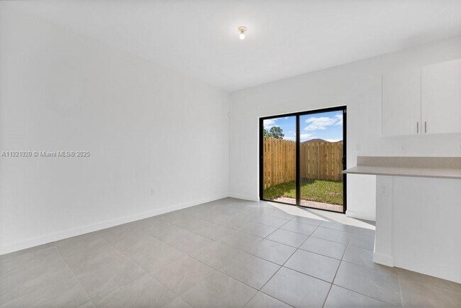 Building Photo - 11926 SW 247th Ter