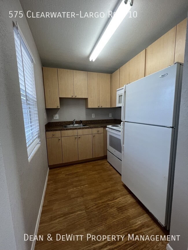 Building Photo - Remodeled 1 BR Apartment in Largo