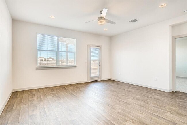 Foto del edificio - 13820 Clerk St