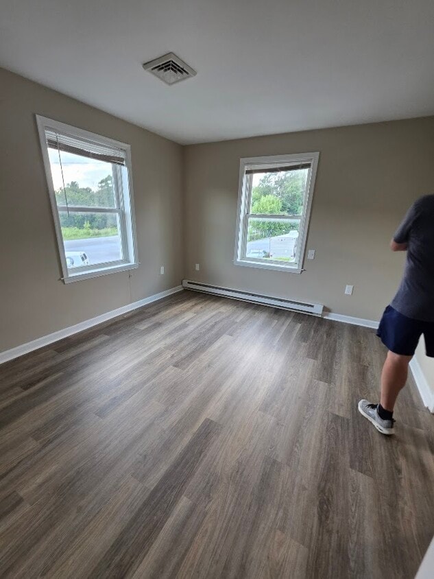 Building Photo - 1170 Eisenhower Blvd