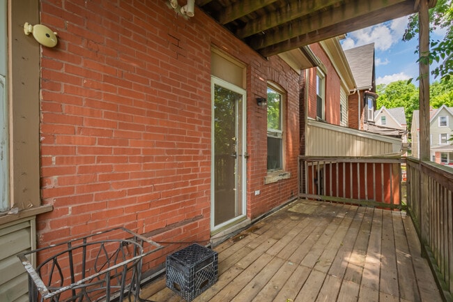 Building Photo - 112 N Fairmount St