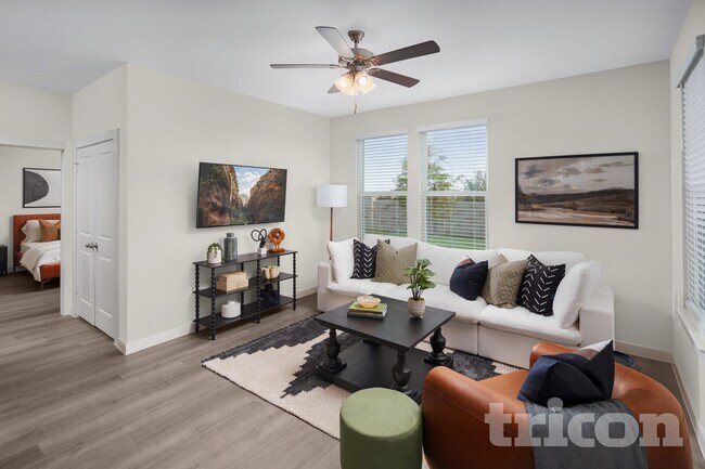 Building Photo - 8117 Howell Oak Dr
