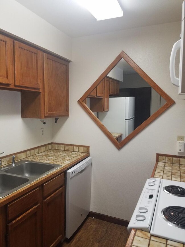 Building Photo - 1 Bedroom 1 Bath Condo near Animas Mountai...