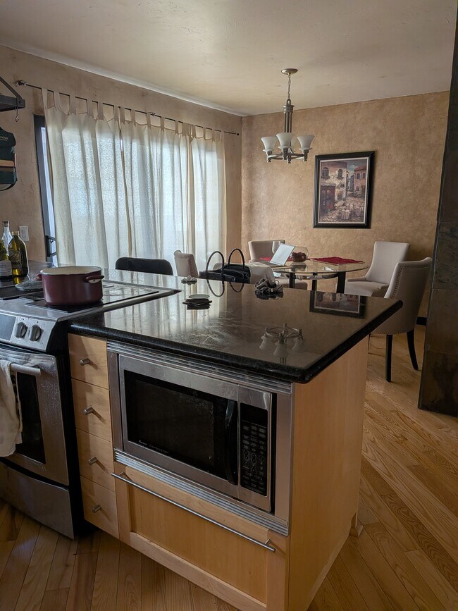 Foto del edificio - 16148 Loretta Ln