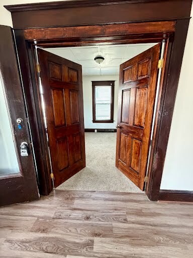 Puertas correderas dobles batientes - 1619 S 14th St