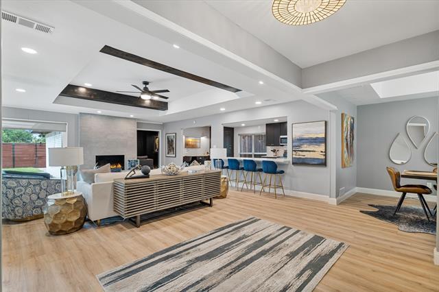 Foto del edificio - 2833 Meadowbrook Dr