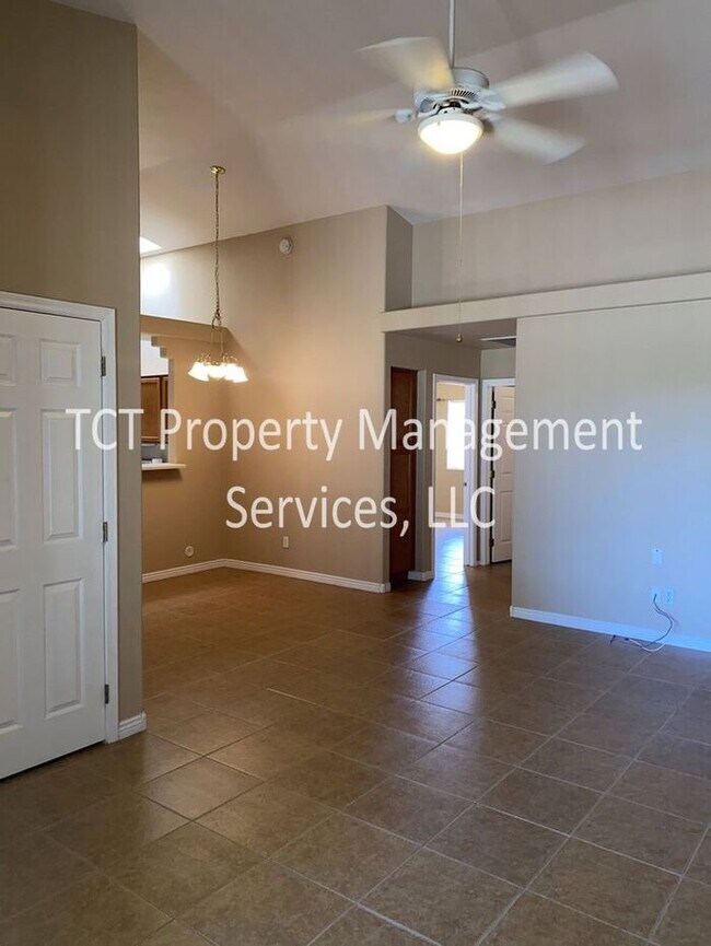 Foto del edificio - Cozy Two Bedroom Patio Home In Mesa!
