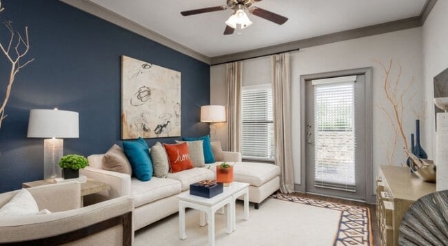 Building Photo - The Avenues at Carrollton