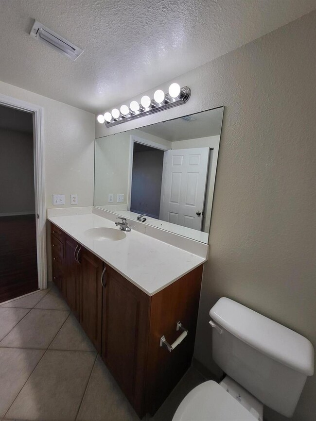 Building Photo - 6511 Emerald Dunes Dr