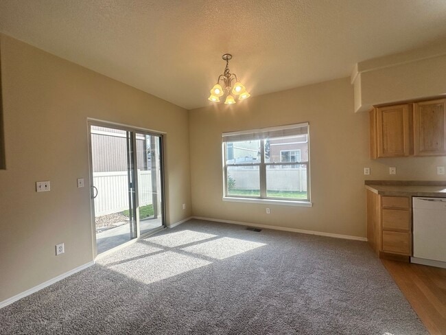 Foto del edificio - 3 Bed Minutes from Old Mill – Fenced Yard,...
