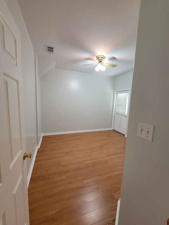 Building Photo - 2403 Hartsfield Rd