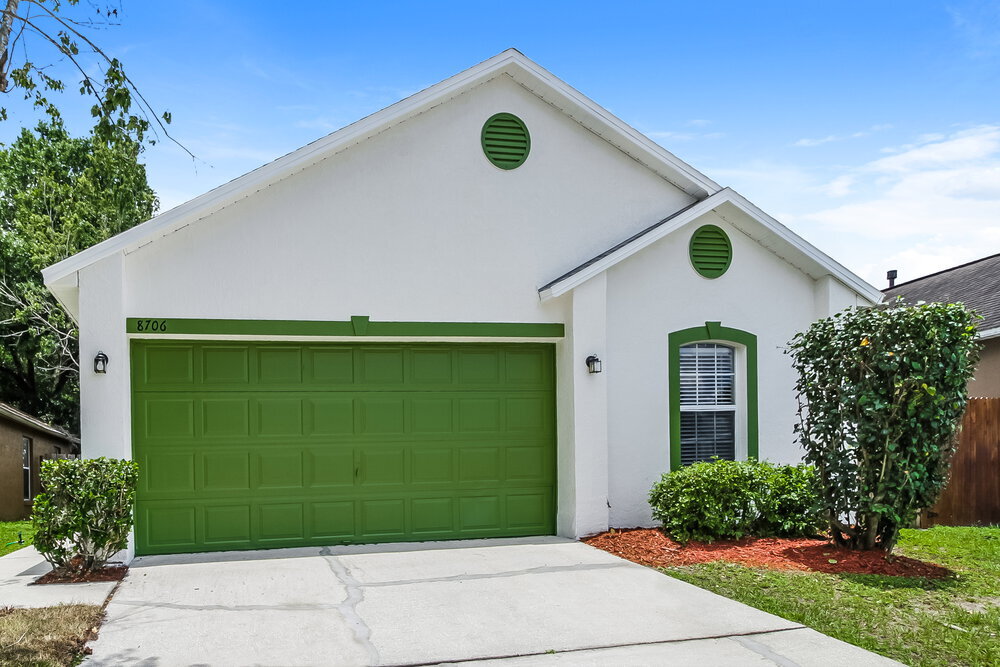 Foto principal - 8706 Claiborne Ct