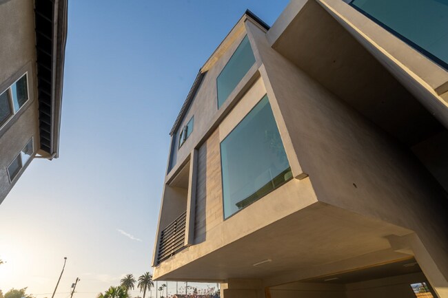 Foto del edificio - 140 N Carondelet St