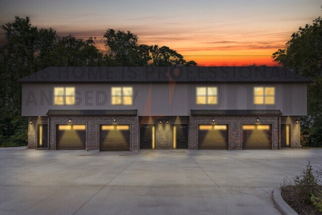 Foto del edificio - 402 Shelby St