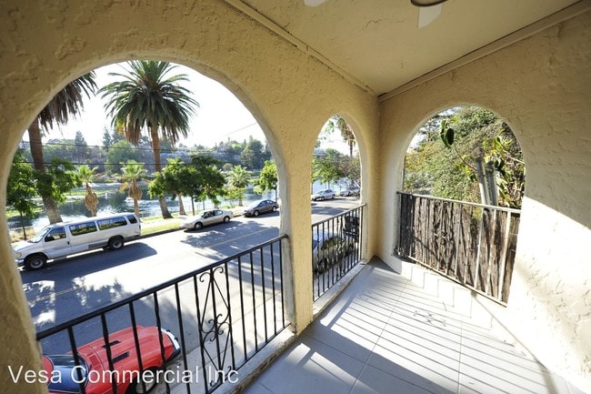Building Photo - 632 Echo Park Ave
