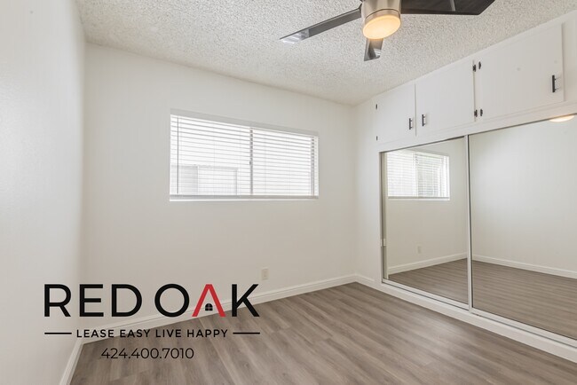 Foto del edificio - Marvelous One Bedroom with Tons of Natural...