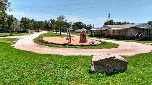 Building Photo - 1504 TX-261