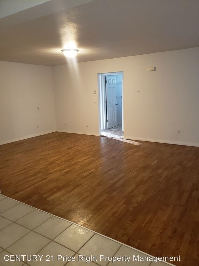 Building Photo - 2 br, 1 bath House - 822 Warner Ave
