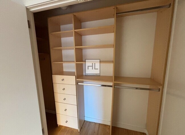 Building Photo - Fourth Avenue