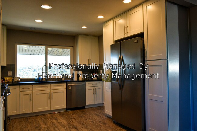 Building Photo - 4028 Yale Ave
