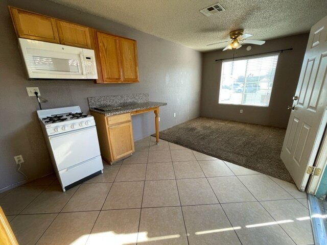 Building Photo - 1835 Vinca Ct