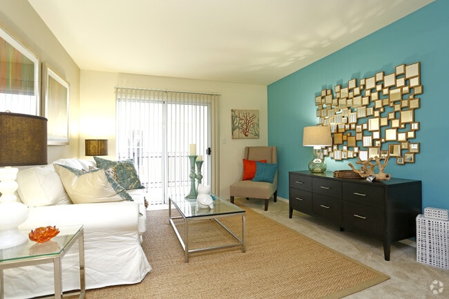 Building Photo - Bayside Apartments