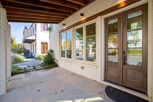 Foto del edificio - 130 2nd St