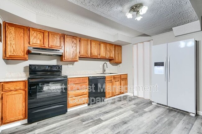 Foto del edificio - 7862 St Bridget Ln