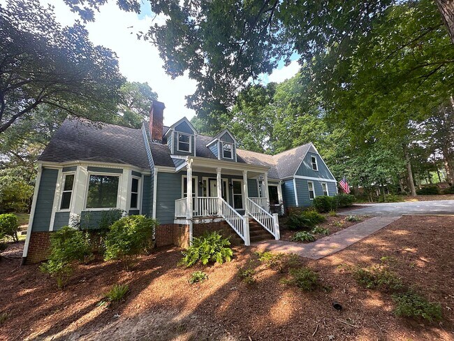 Building Photo - First Month's Rent FREE!!!  Amazing Apex H...