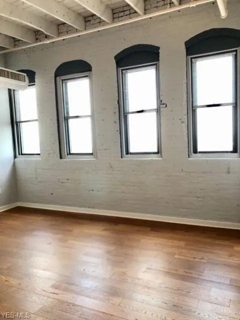 Foto del edificio - 1133 W 9th St