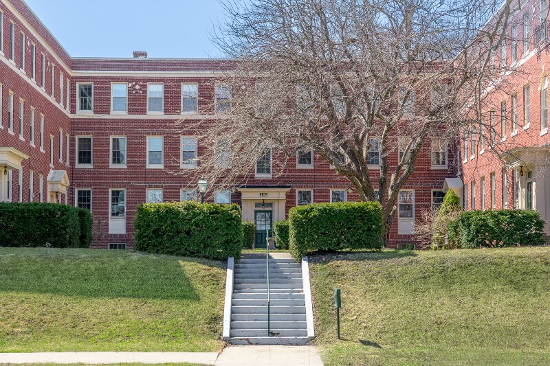 290 Baxter Blvd Unit D2, Portland, ME 04101 Condo for Rent in