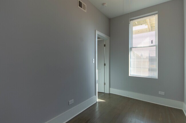 Foto del edificio - 2117 W 18th St