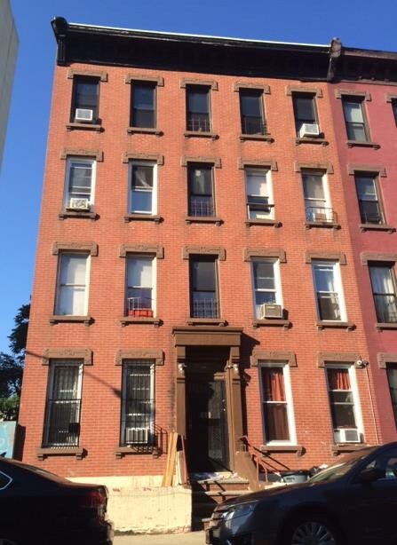 Building Photo - 372 Baltic St