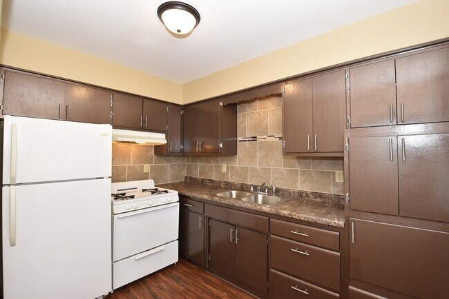 Building Photo - 4471 N 84th St
