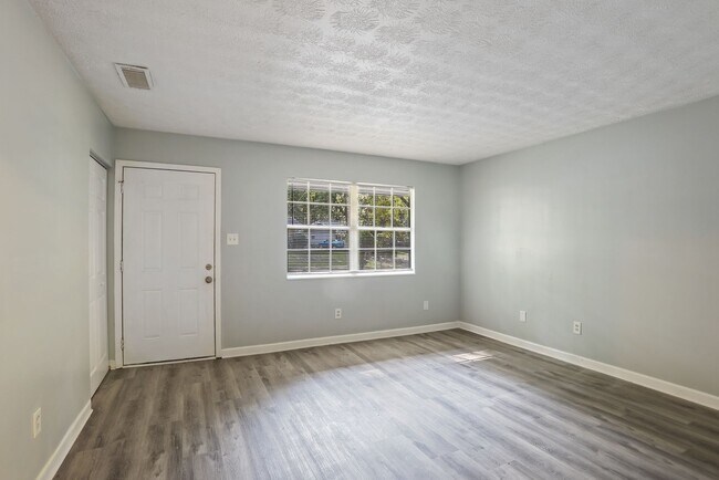 Foto del edificio - 725 Plainville Trail SW